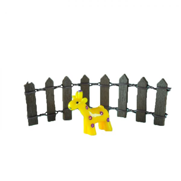 GIRAFFE + FENCE