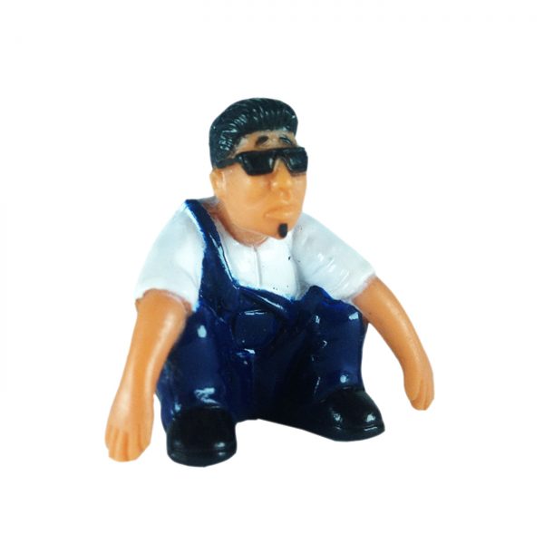 TINY PERSON TP0130