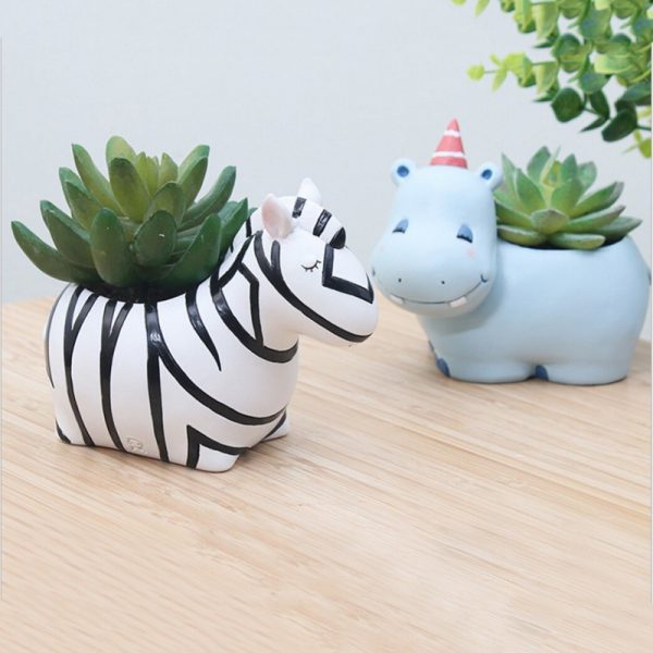CRITTER Zebra - Image 3